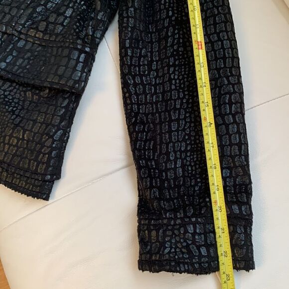 ESSENTIALS by MILANO Black Faux Reptile Womens Jacket. Size M - Picture 8 of 10